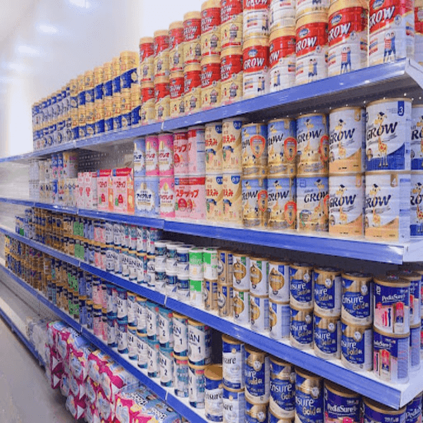Nhập nguồn hàng sữa sỉ đa dạng qua các đại lý trung gian vô cùng phổ biến
